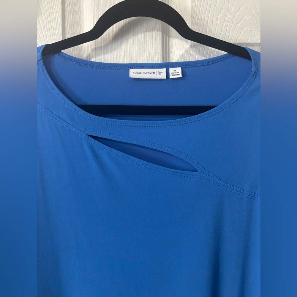 Susan Graver Liquid Knit Blue Tunic Top Cut Out Detail Size XL 3/4 Sleeves EUC - Picture 2 of 6